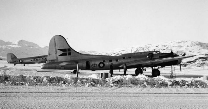 Boeing B-17 in Greenland.