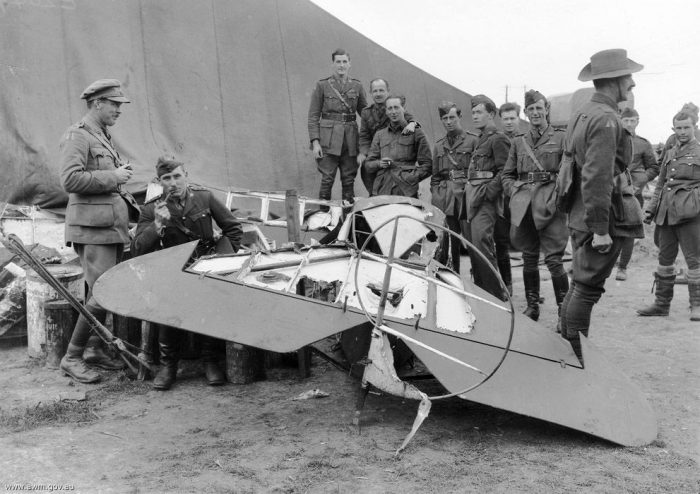 The wreckage of von Richthofen’s Fokker Dr.1 at the aerodrome of No. 3 Squadron of the Australian Flying Corps .