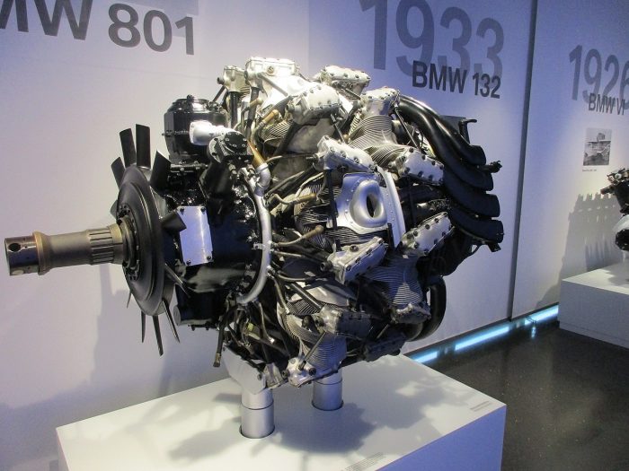 A BMW 801 engine at the BMW Museum. Note the cooling fan mounted on the propeller shaft. Arnaud 25 CC BY-SA 4.0