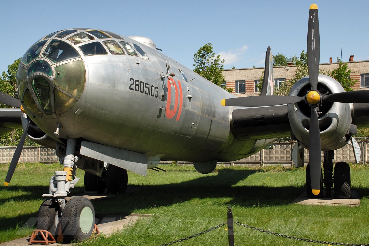 The Us Air Force B 29 Origins Of The Russian Tupolev Tu 4 I Love Wwii