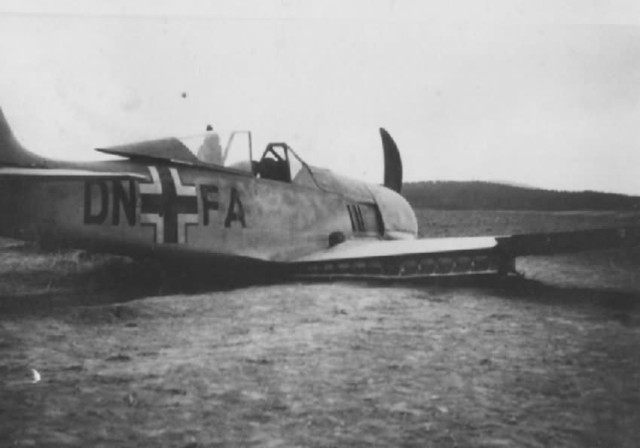 Focke-Wulf Fw 190 DN+FA crash landing