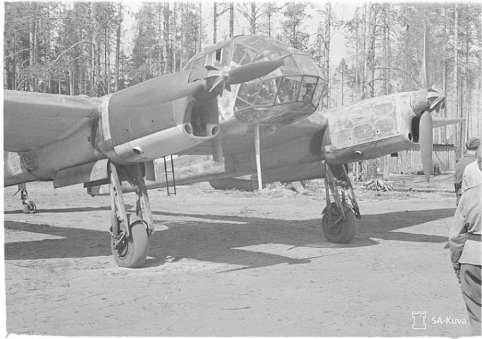 The German light bomb and intelligence machine brings German war corpses. (The picture shows Focke-Wulf Fw 189A). Location- Tiiksjärvi