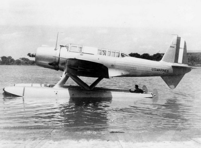 In 1939 a single Vought SB2U-1 Vindicator dive bomber (BuNo 2044) was converted as a floatplane and designated XSB2U-3.