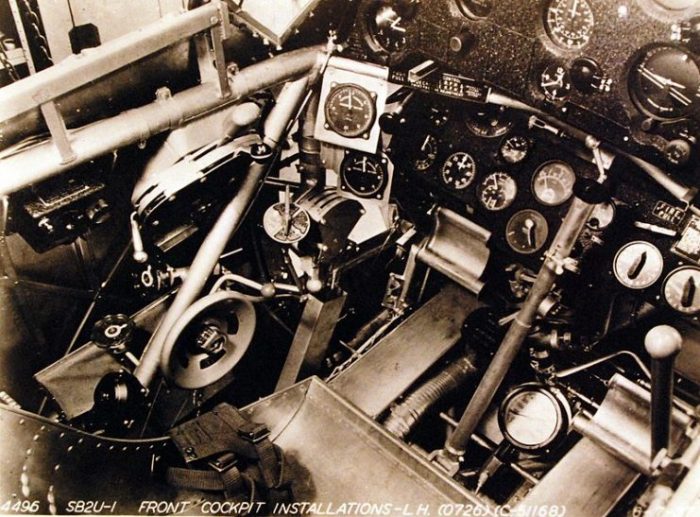 Vought-Sikorsky SB2U-1 “Vindicator”– front cockpit installations.