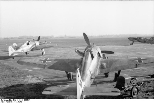 Fw 190 A-0s or A-1s of an unknown unit.