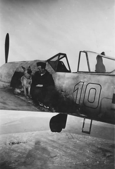 Fw 190 A white 10 of 10 JG 51 pilot Otto Gaiser, Smolensk February 1943