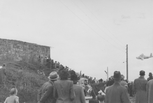 Low-flying Short Sunderland patrol bomber at Kristiansten fortress (1945)