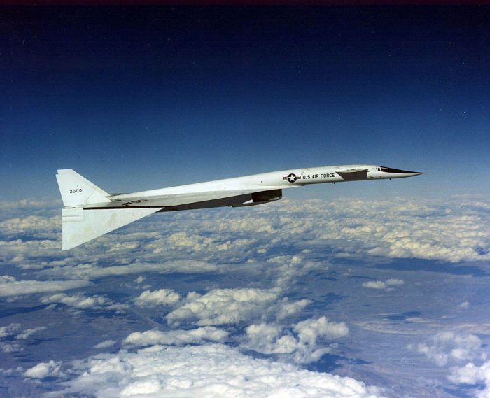 The Xb-70’s incredible shape during flight.
