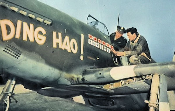 P-51B Mustang “Ding Hao!” and Maj James Howard (in cap) of the 356th Fighter Squadron at RAF Boxted, Essex, England, UK; early 1944.