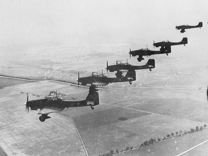 The aircraft’s name is a shortened version of Sturzkampfflugzeug or ‘dive-bomber’ in German. Image by Bundesarchiv CC BY-SA 3.0 de.
